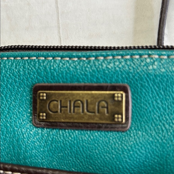 CHALA VEGAN GREEN/BLACK SEA TURTLES CONVERTIBLE POUCH CROSSBODY HANDBAG - Picture 9 of 16